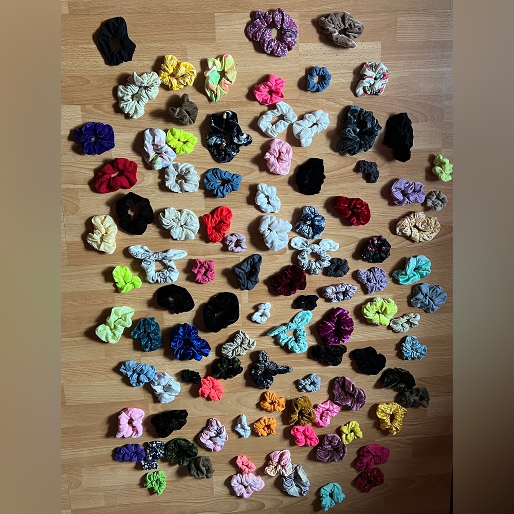 Massive assortment of 98 scrunchies!
